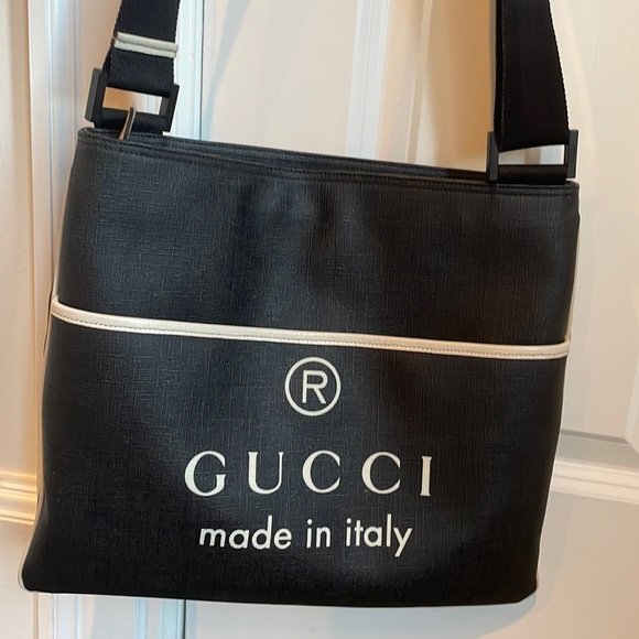 Gucci Bags Gucci Crossbody Purse Bag 3 X 11 Black And Cream Leather